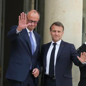 Friedrich Merz wird vor allem ein außenpolitischer Kanzler sein (müssen). Emmanuel Macron hat er bereits in neuer Funktion getroffen.