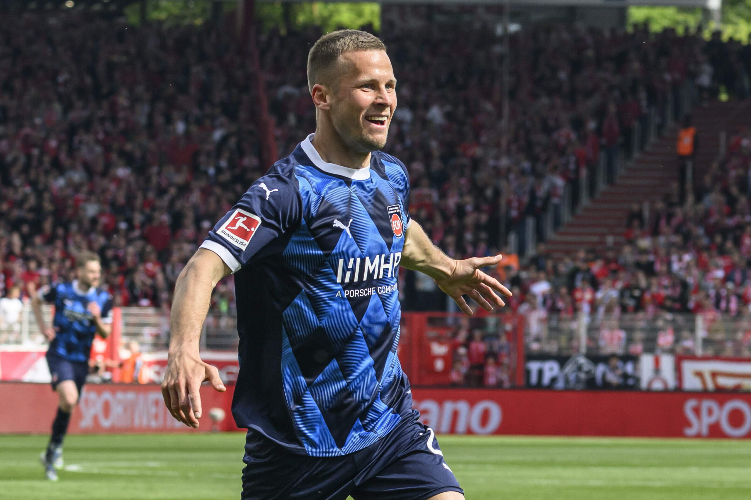 Adrian Beck beim Torjubel gegen Union Berlin