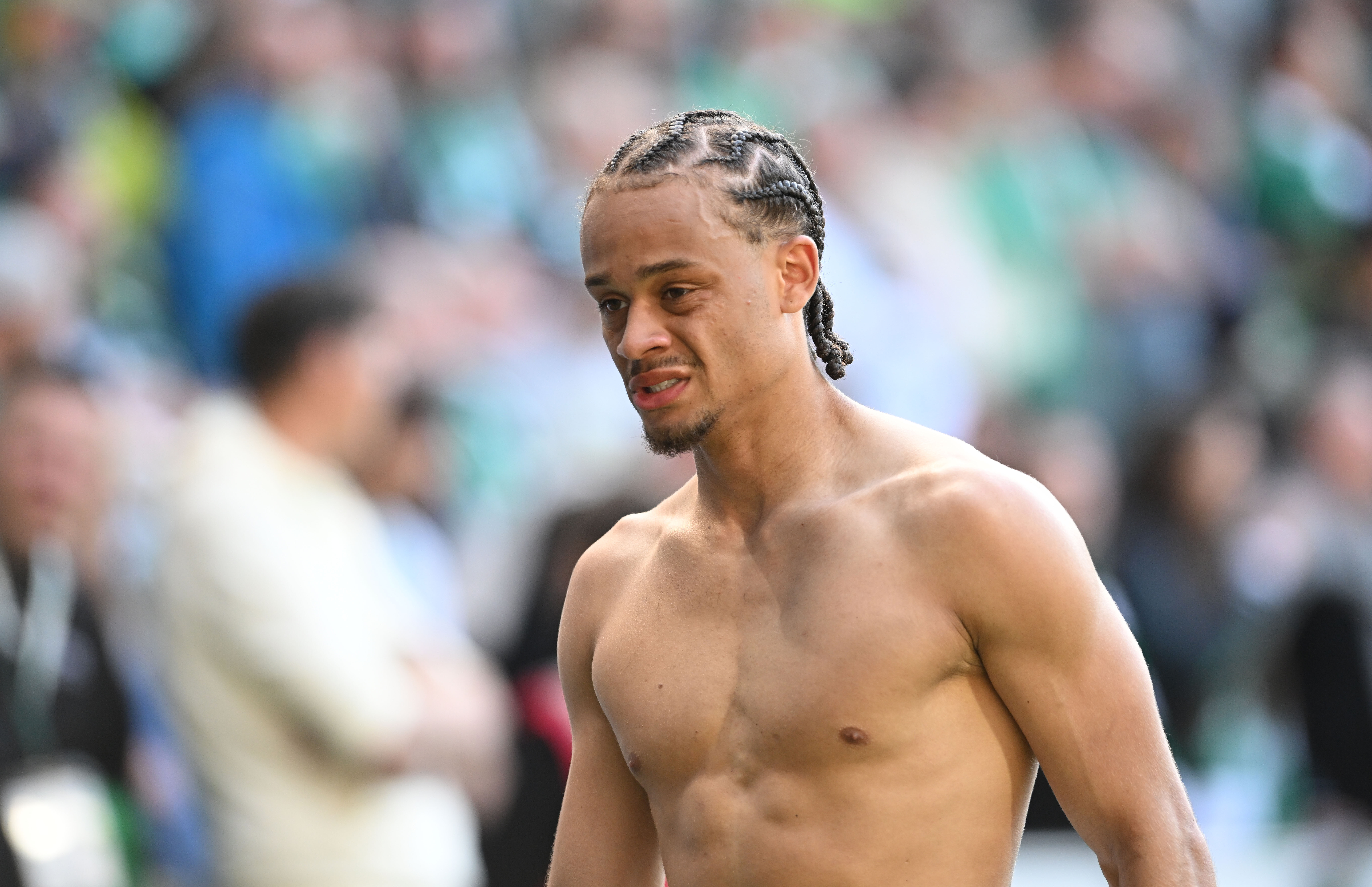 Xavi Simons schaut nach dem Leipziger 0:0 in Bremen enttäuscht