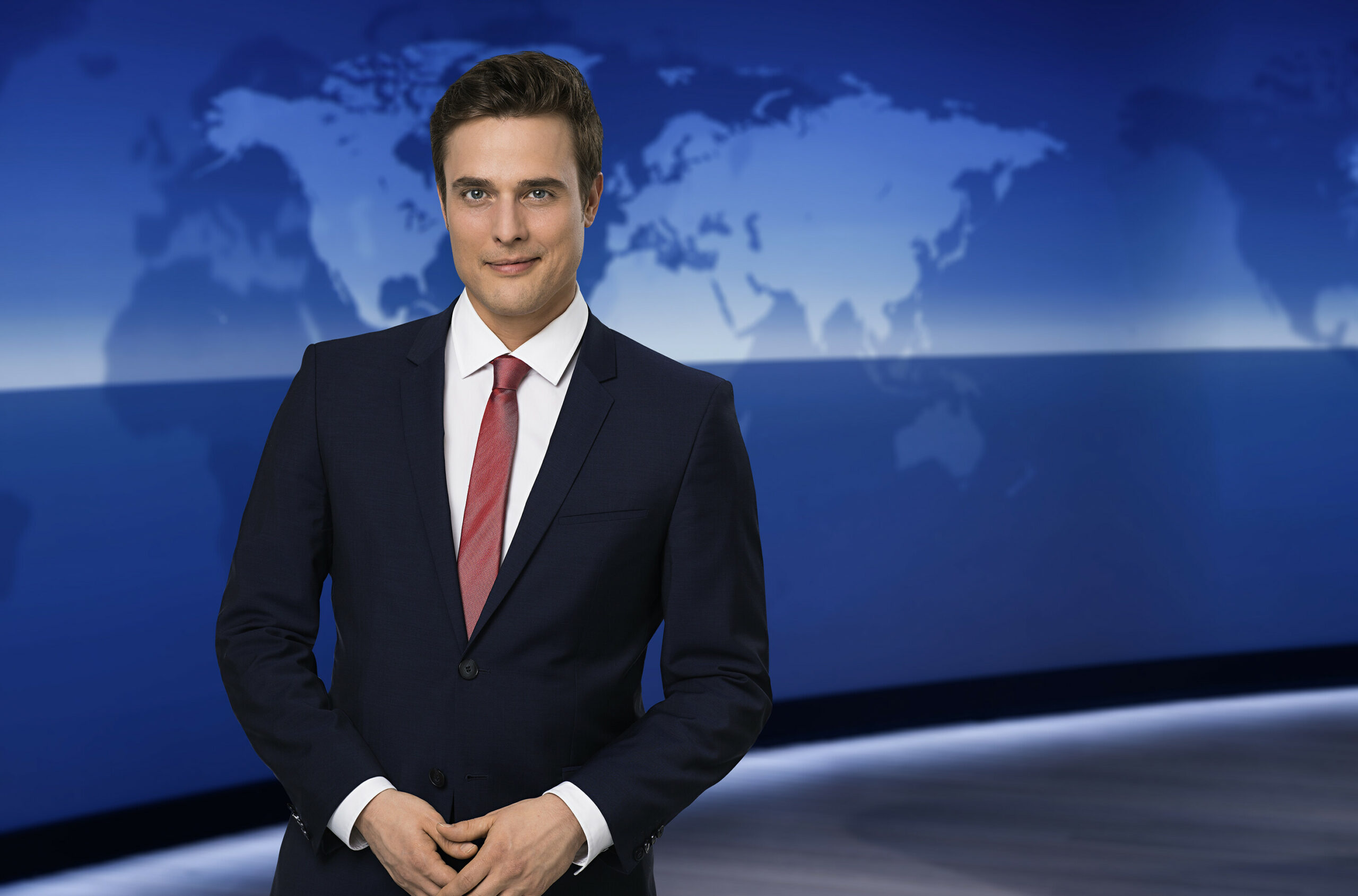 Constantin Schreiber im Tagesschau-Studio