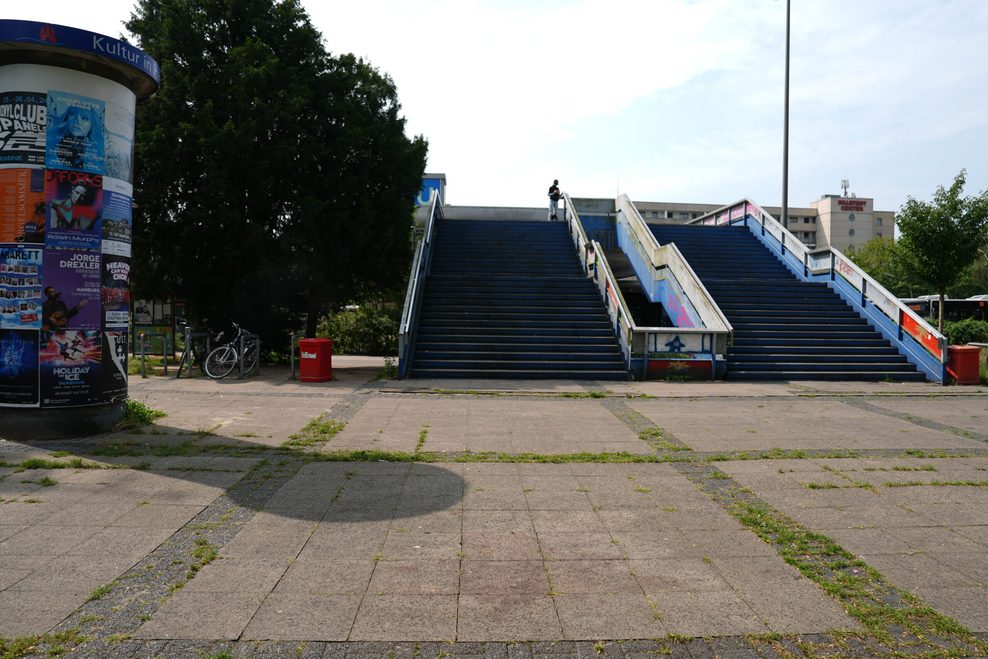 Blick auf einen Platz am Maukestieg am U-Bahnhof Billstedt, wo ein Mann bei einer Auseinandersetzung erstochen wurde.