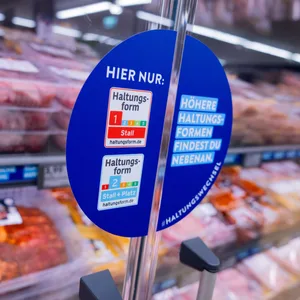 Neues Kühlkonzept zur Haltungskennzeichnung von Aldi Süd