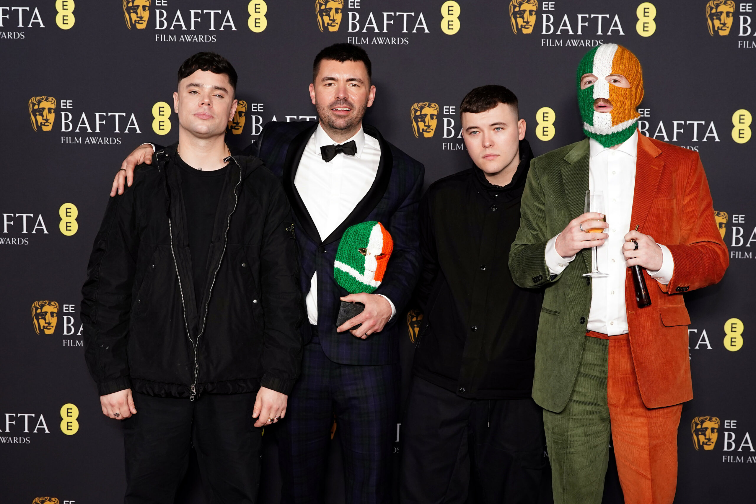 Die Band Kneecap bei der 78. Verleihung der Bafta Film Awards