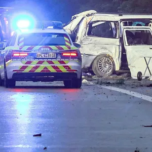 Tote bei Unfall auf A48 bei Koblenz
