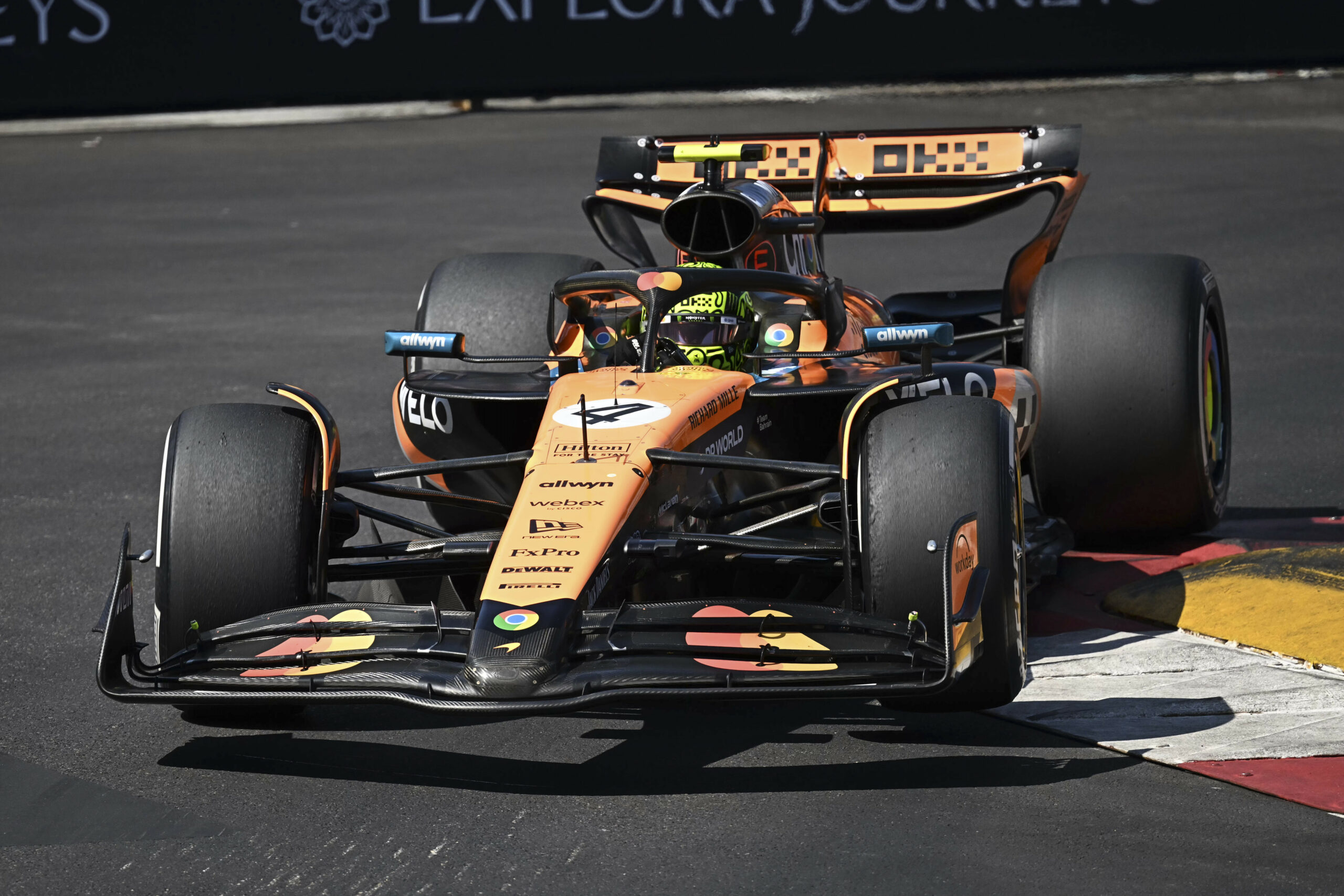 Der britische McLaren-Pilot Lando Norris steuert sein Auto während des Formel-1-Grand-Prix von Monaco.