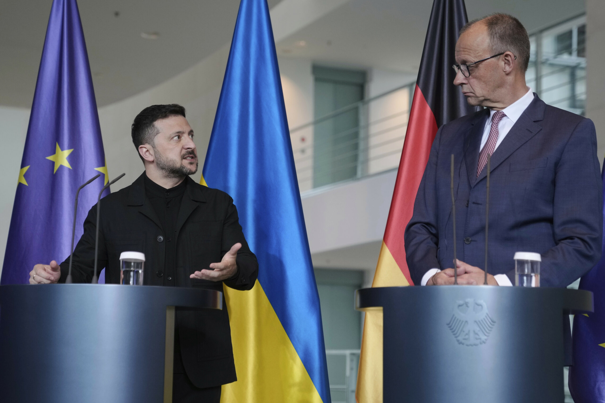 Merz (r.) und Selenskyj am Mittwoch in Berlin.