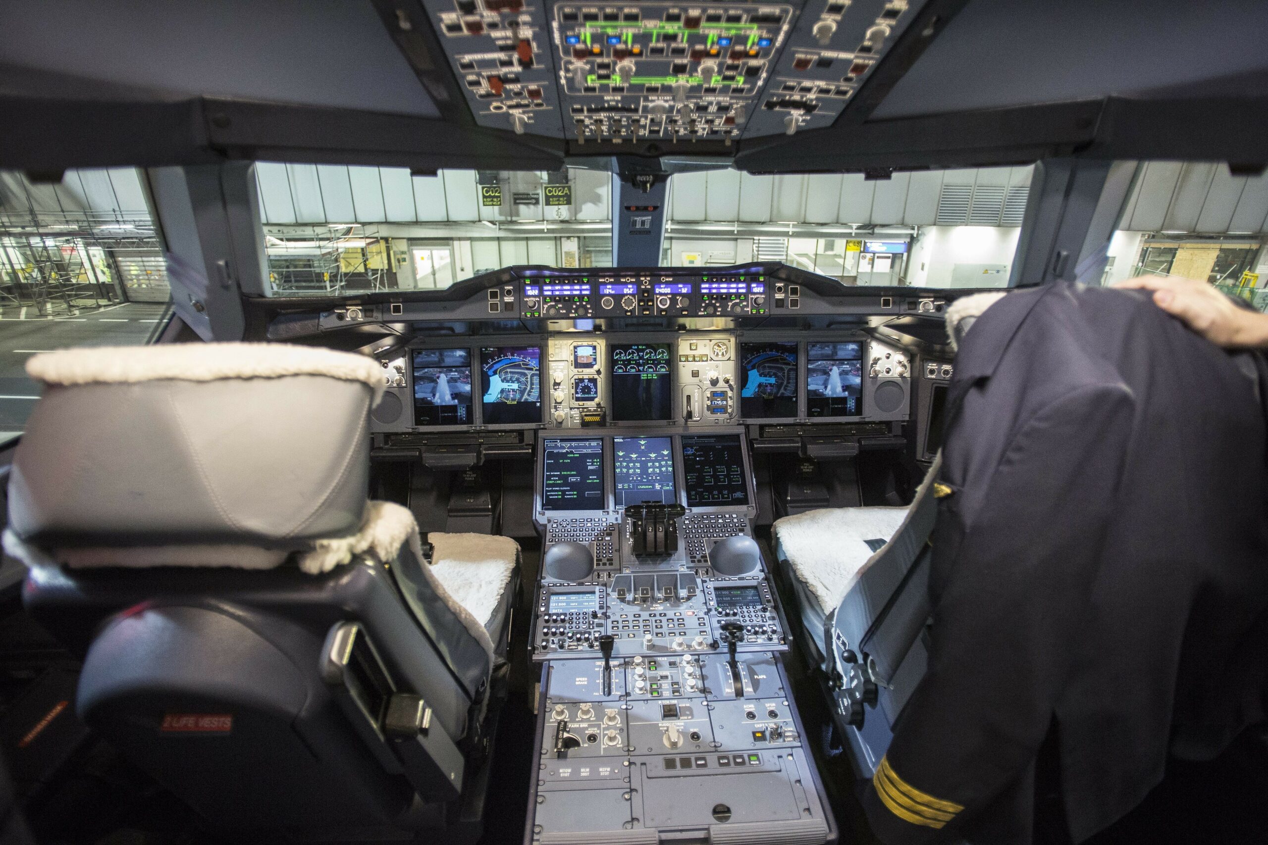 Ein Pilot von Lufthansa wurde auf einem Flug ohnmächtig. (Symbolbild)