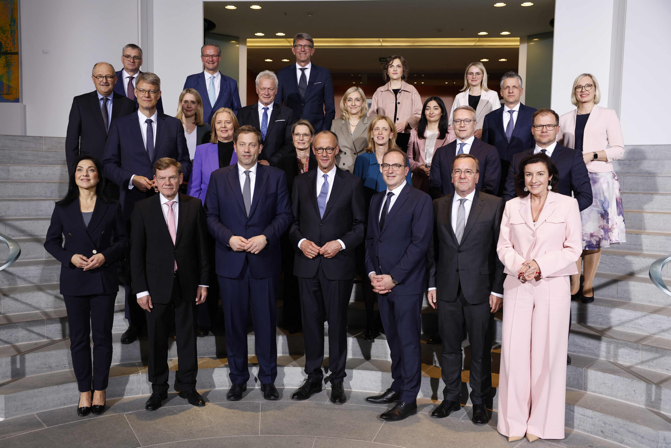 Die neue Bundesregierung nach der Vereidigung am Dienstag.