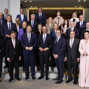 Die neue Bundesregierung nach der Vereidigung am Dienstag.