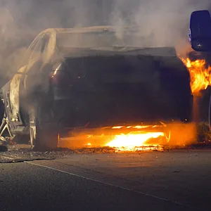 Flammen schlugen aus dem AMG.