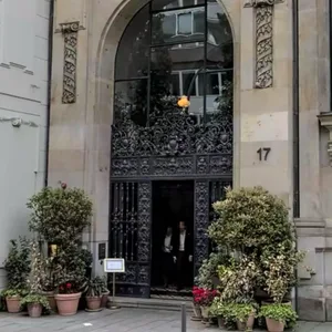 Das Restaurant „Edmondo“ hat im April 2023 an den Hohen Bleichen eröffnet.
