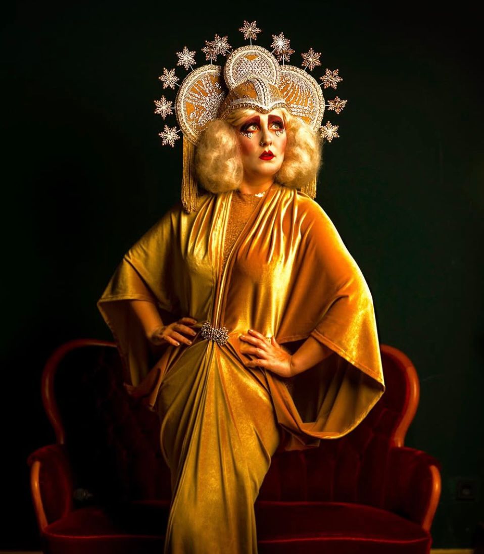 Burlesque-Künstlerin Lilly Mortis