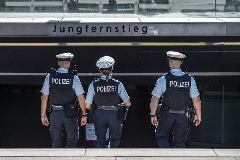 Bundespolizisten am S-Bahnhaltepunkt Jungfernstieg (Symbolfoto)