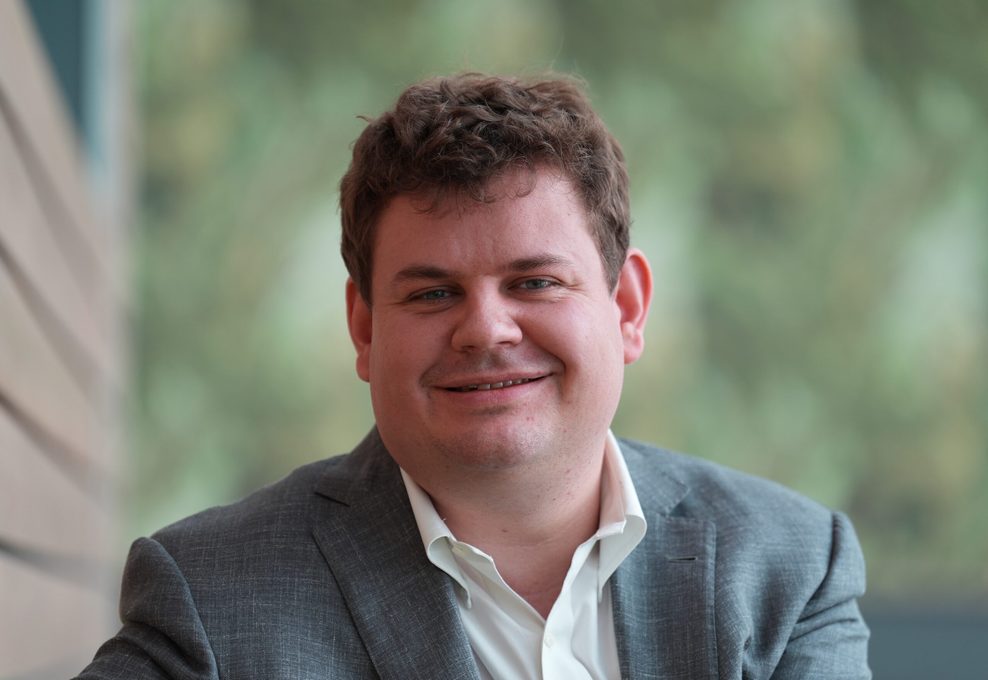 Nicholas Turley, Produktchef ChatGPT bei OpenAI, auf der Digital- und Marketingmesse OMR 2025 in Hamburg.