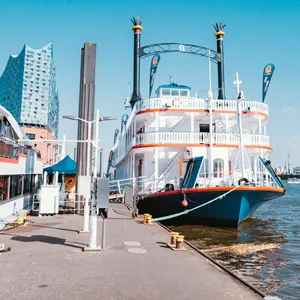 Comedy in Hamburg findet auf der „Queen“ statt.