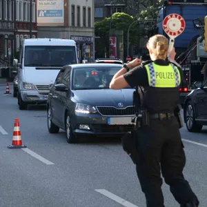 Verkehrskontrollen im Phoenixviertel in Hamburg-Harburg.