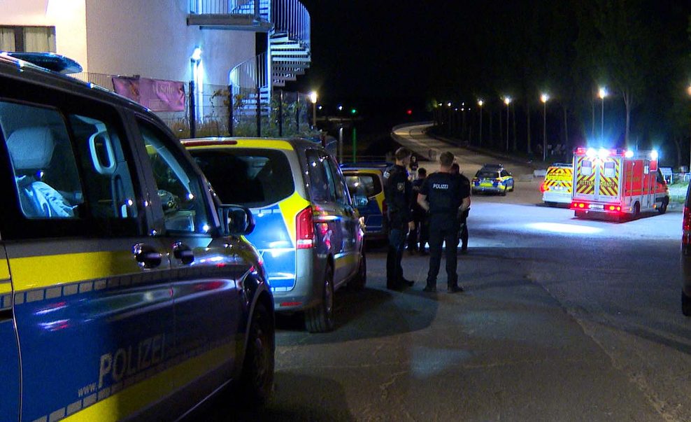 Massenschlägerei in Beachclub in Wedel – merhere verletzte