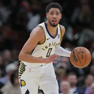 Tyrese Haliburton mit dem Ball an der Hand