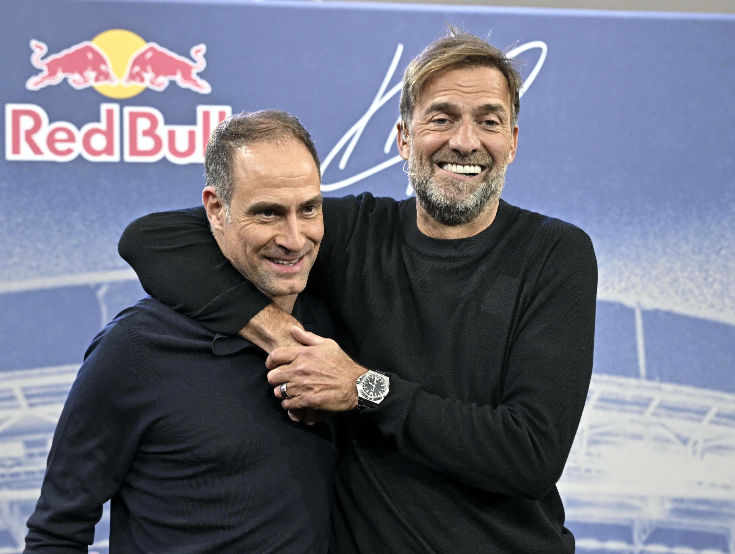 Jürgen Klopp bei seiner Vorstellung als „Global Head of Soccer“ von Red Bull mit Oliver Mintzlaff