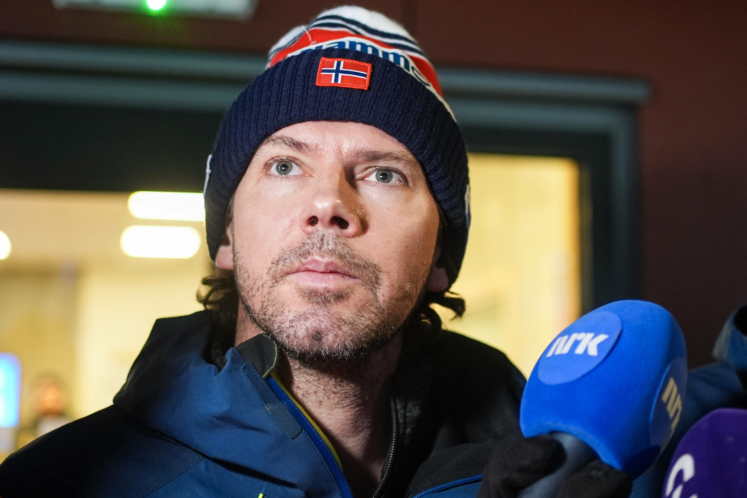 Magnus Brevig redet ins Mikrofon