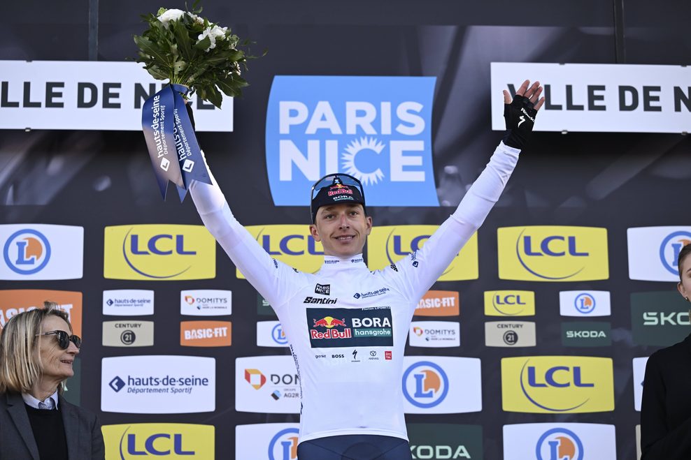 Florian Lipowitz auf dem Podium bei Paris-Nizza 2025