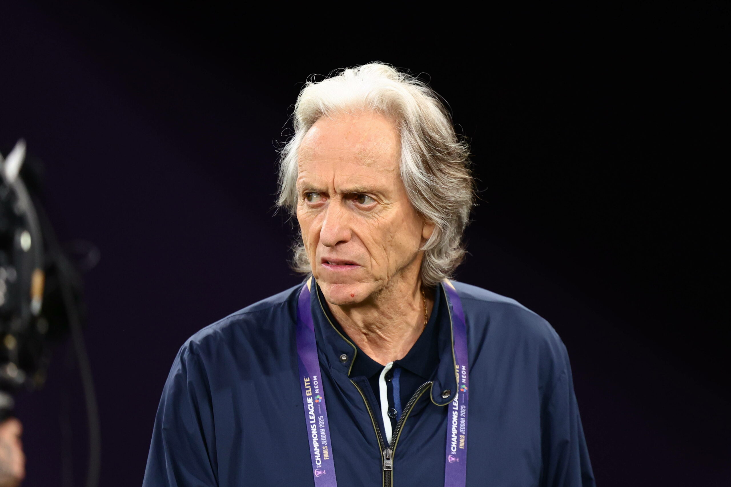 Jorge Jesus schaut zur Seite