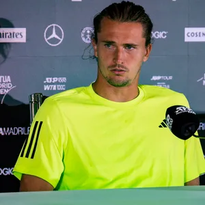 Alexander Zverev bei einer Pressekonferenz beim Turnier in Madrid