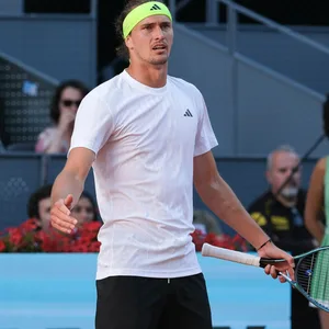 Alexander Zverev schaut enttäuscht