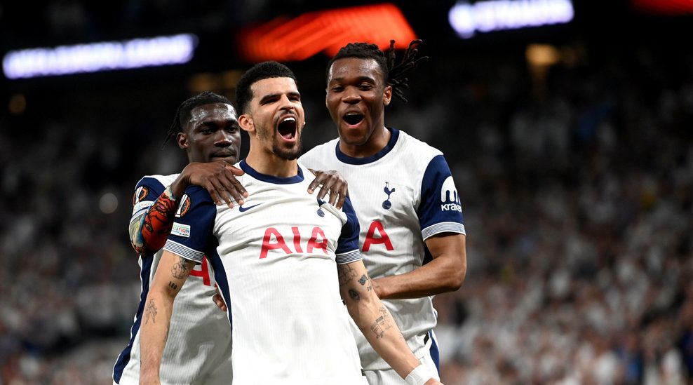 Dominic Solanke jubelt nach seinem Tor