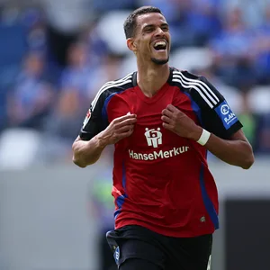 Robert Glatzel jubelt über seinen Treffer zum 4:0 gegen Darmstadt.