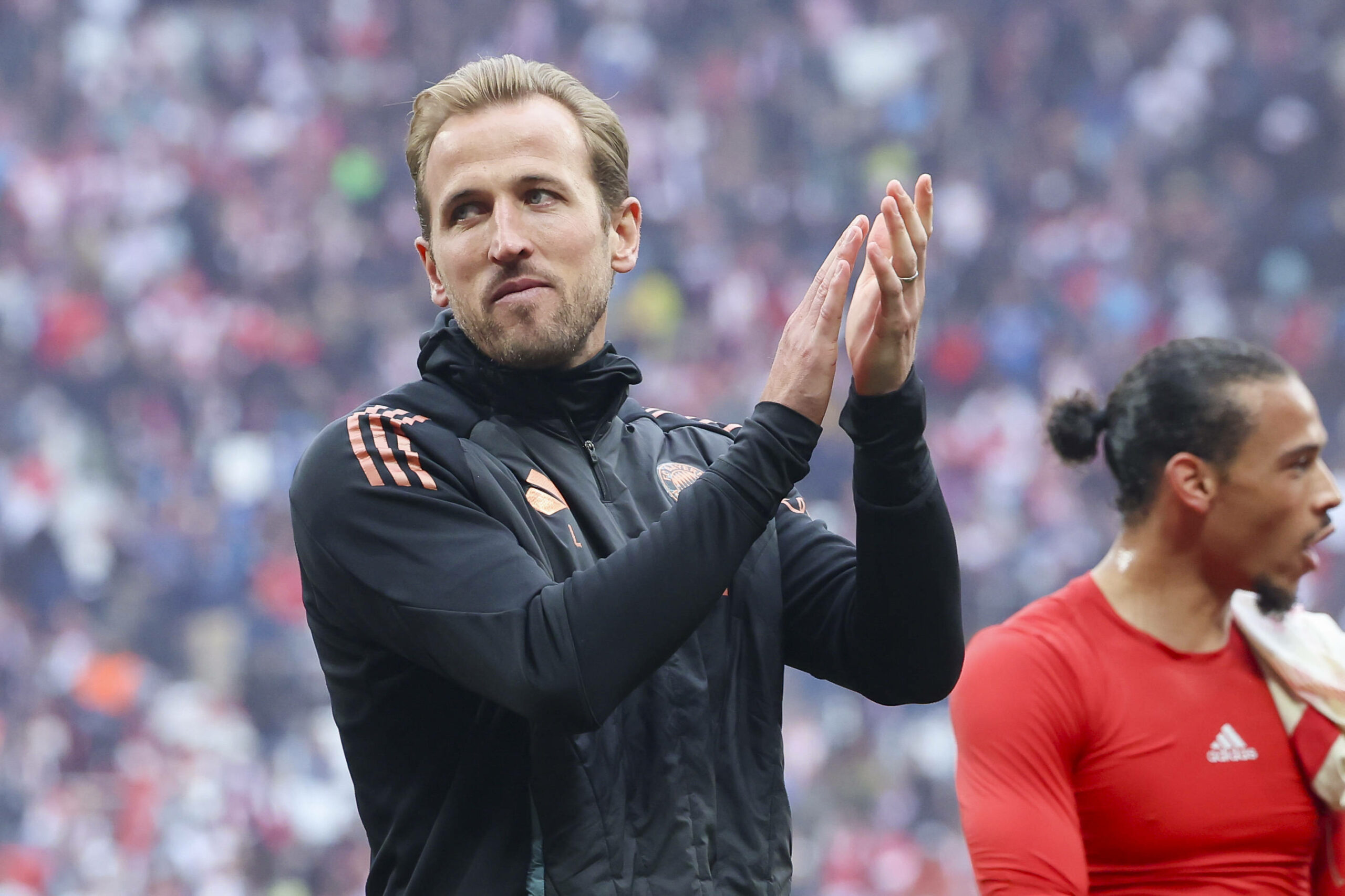 Harry Kane klatscht sich in die Hände nach einem Spiel