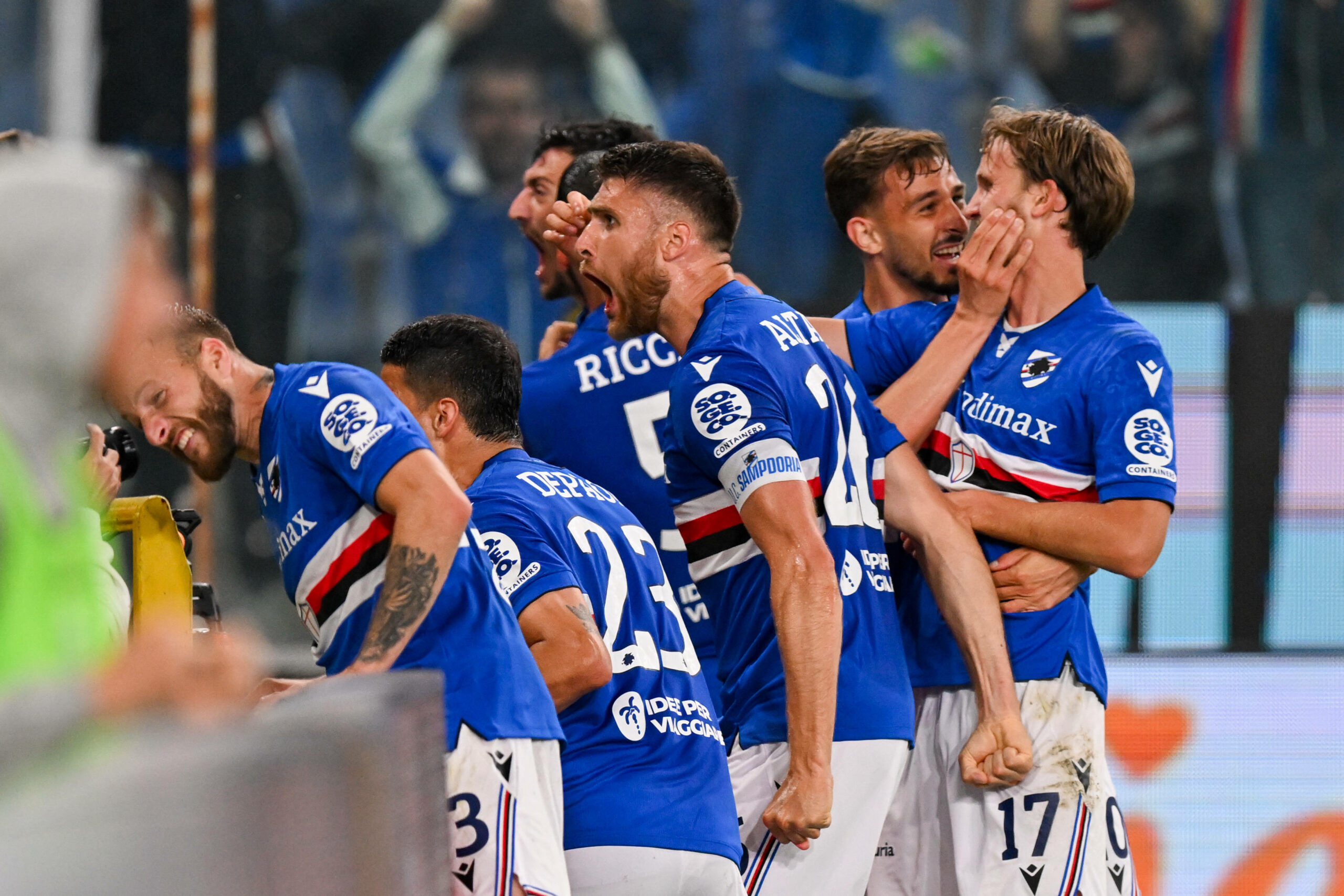 Sampdoria Genua Spieler bejubeln ihr Tor