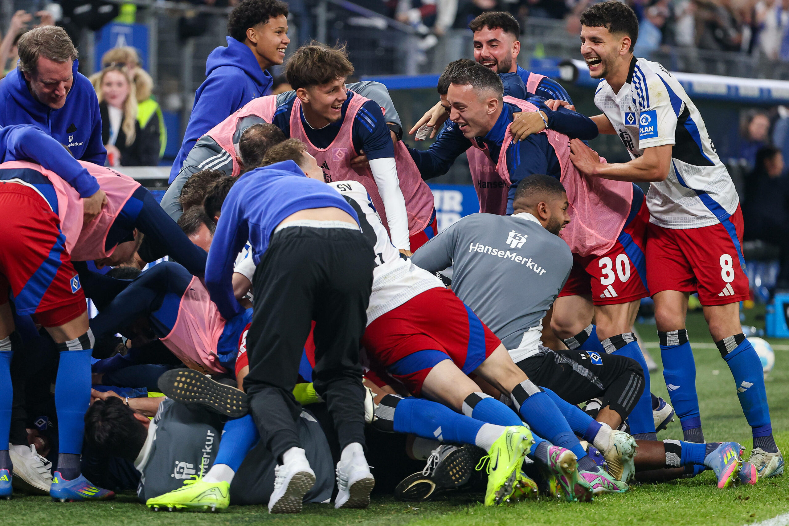 Der HSV feiert den Aufstieg