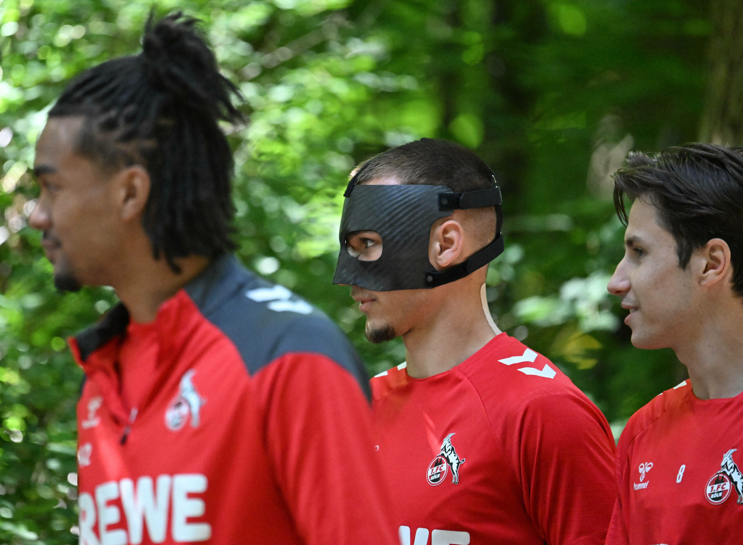 Kölns Tim Lemperle beim Training mit Maske