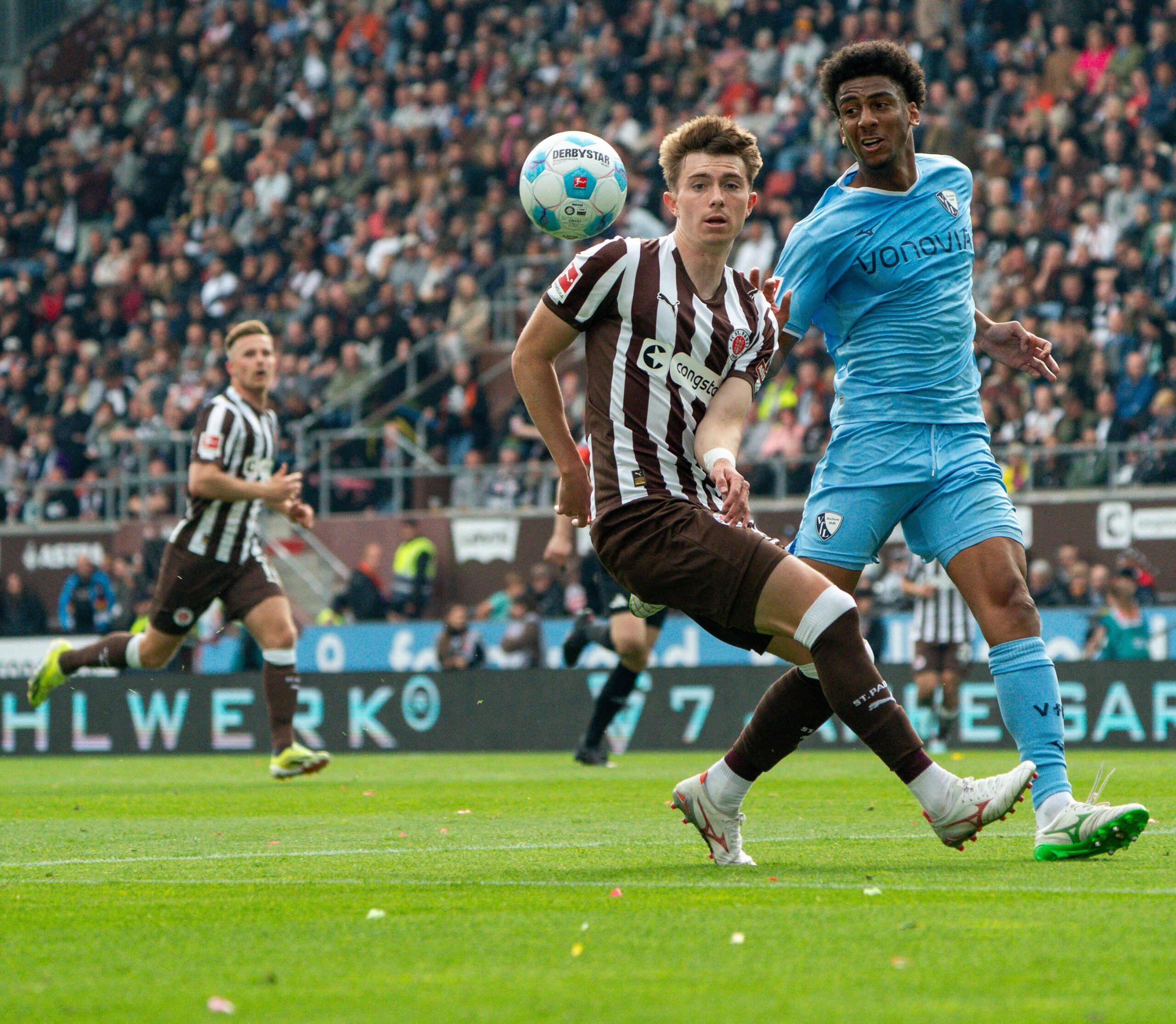 Scott Banks gegen Bochums Bernardo