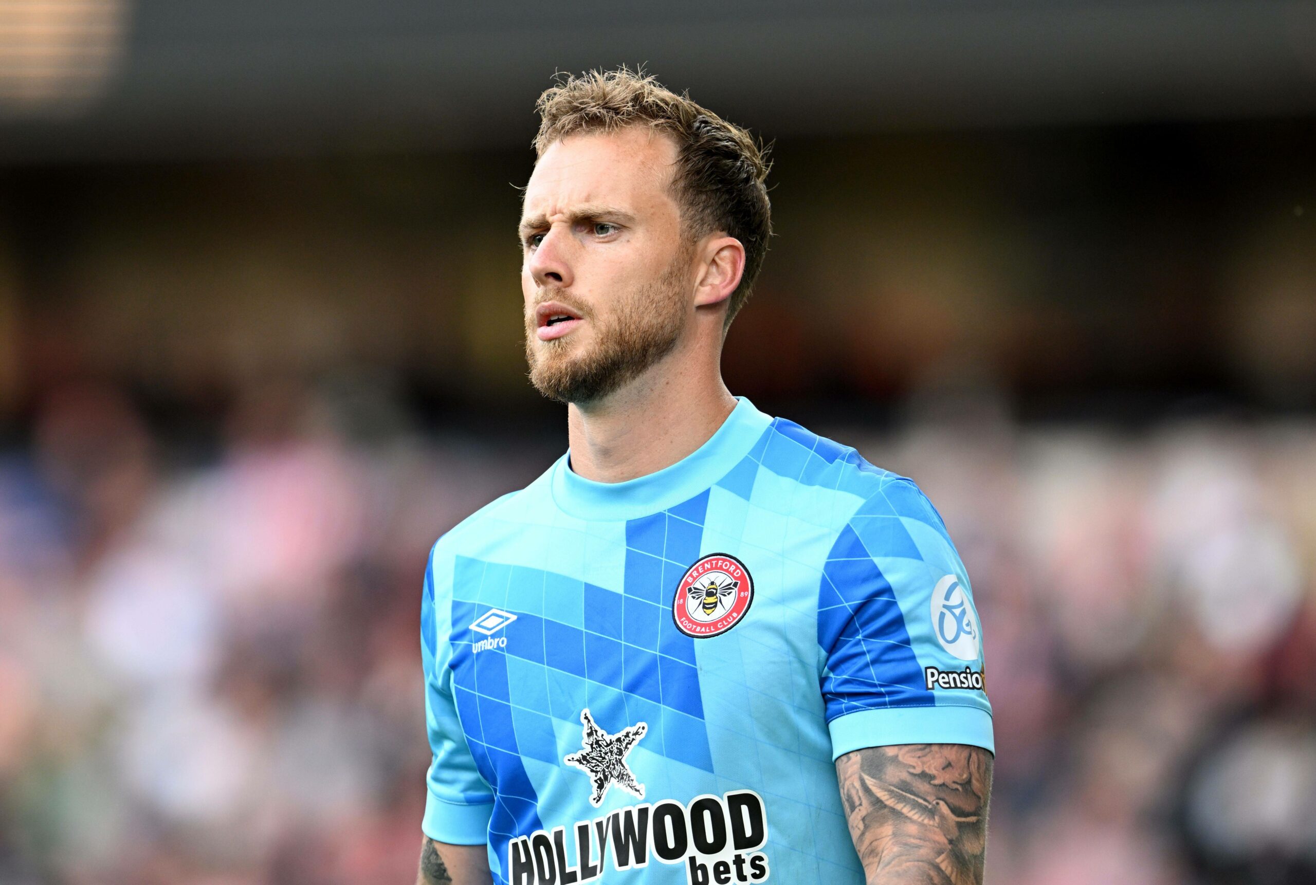 Mark Flekken im Brentford-Trikot