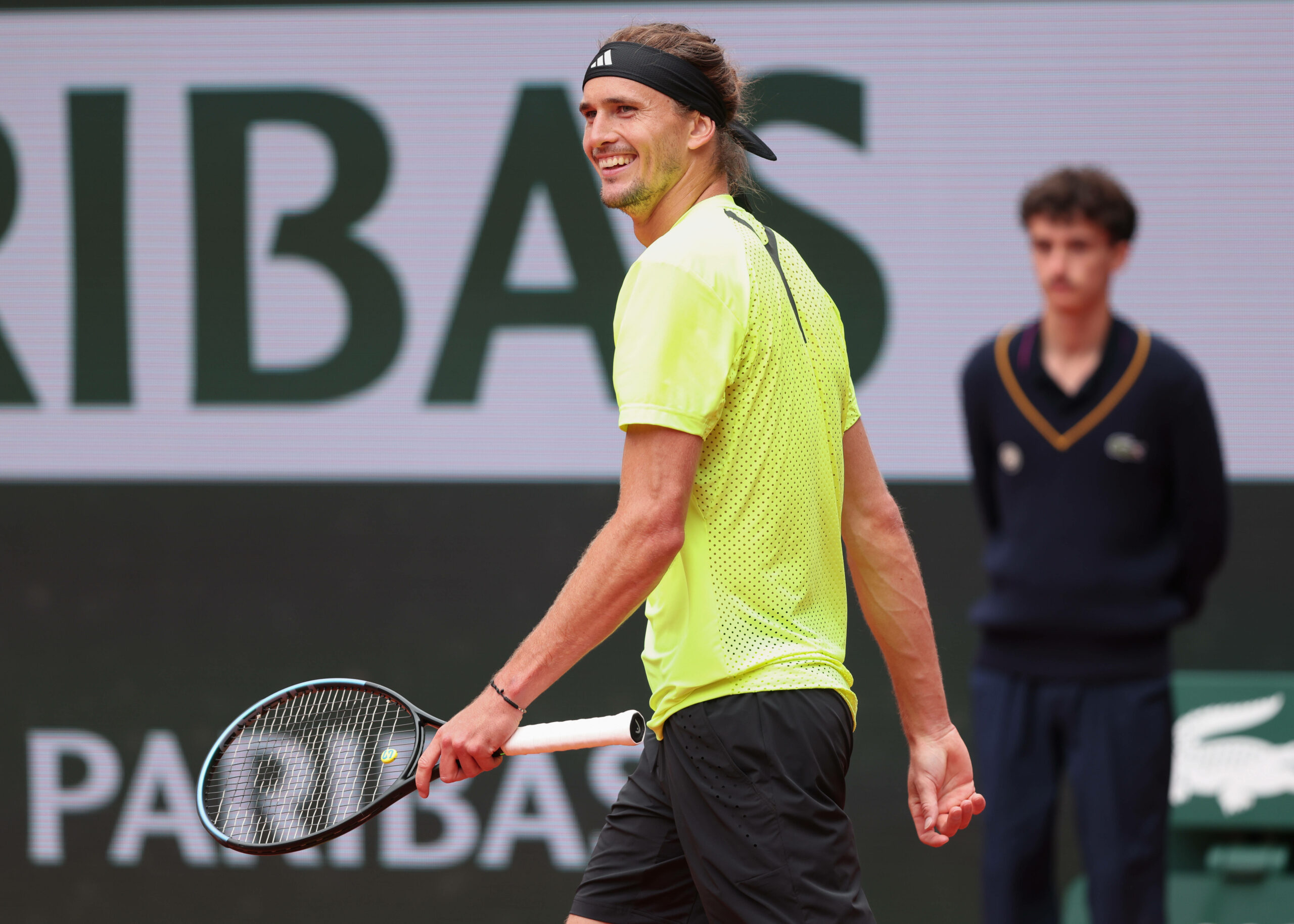 Alexander Zverev hatte während seines Erstrunden-Spiels in Paris gute Laune.