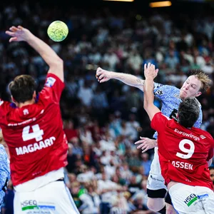 Eric Johansson zieht ab - Kiel gewinnt in letzter Sekunde.