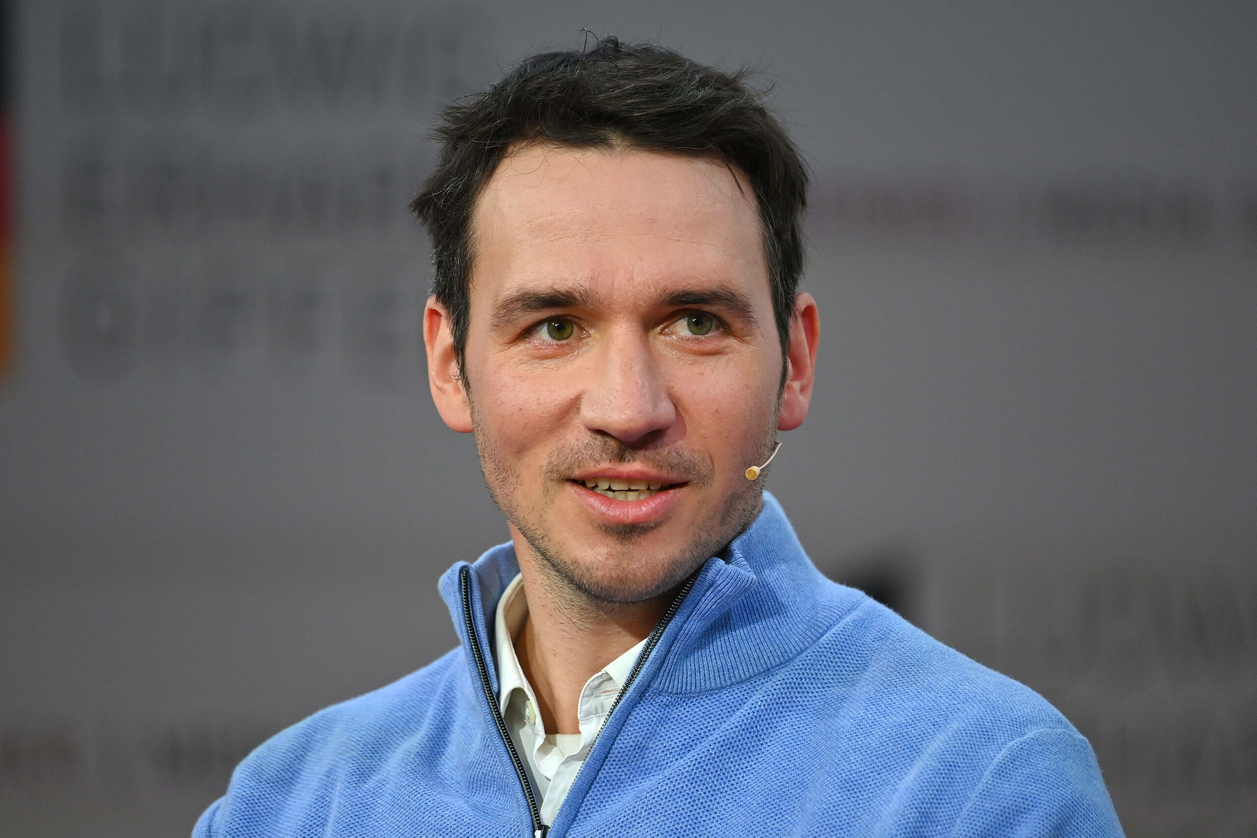 Felix Neureuther lächelt