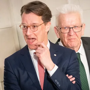 Winfried Kretschmann und Hendrik Wüst bei einer Konferenz der Regierungschefs der Länder