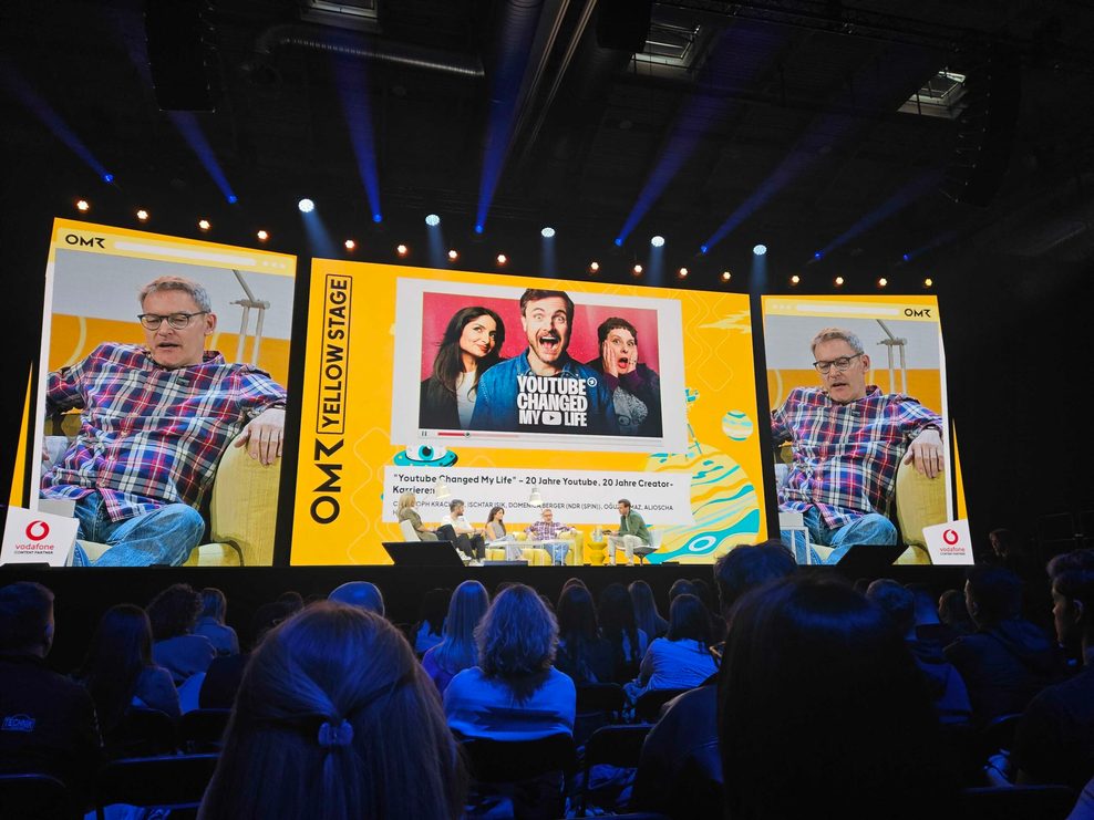 Die Podiumsdiskussion zum Thema „YouTube changed my life“ auf der OMR 2025.