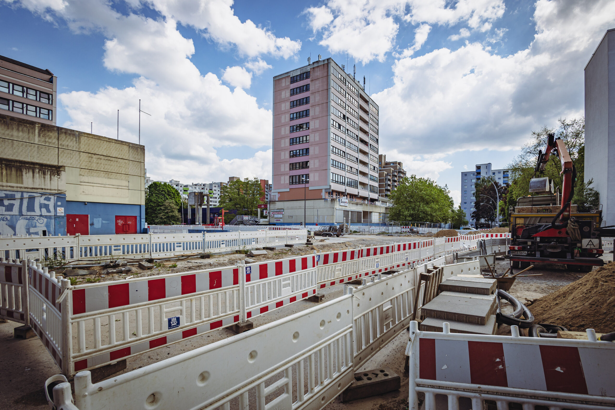 Die Fläche vor dem Einkaufszentrum Steilshoop hat sich seit einem Jahr in eine Baustelle verwandelt.