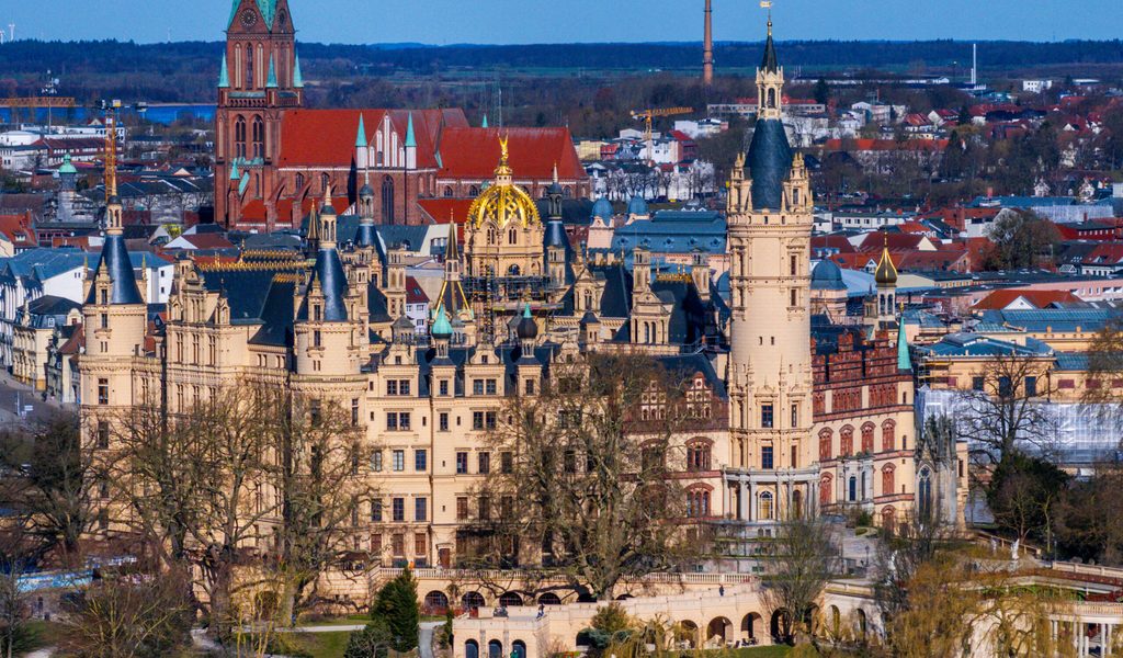 Schrumpf-FDP-verliert-Fraktionsstatus-und-k-mpft-jetzt-um-mehr-Geld