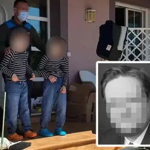 Hamburger Professor schottet sene Kinder zusammen mit Ehefrau seine Knder in Spanien ab