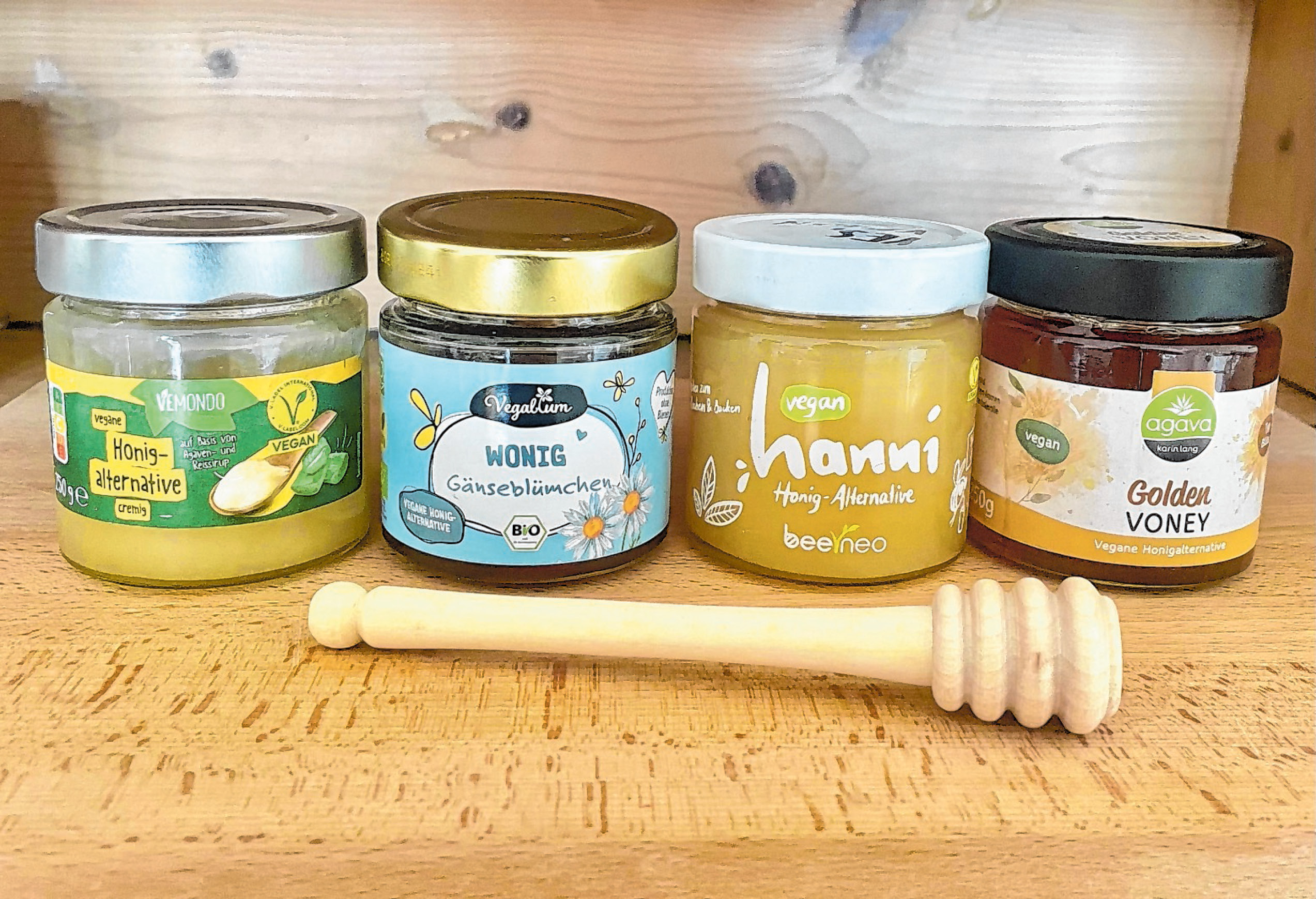 Gläser mit veganem Honig