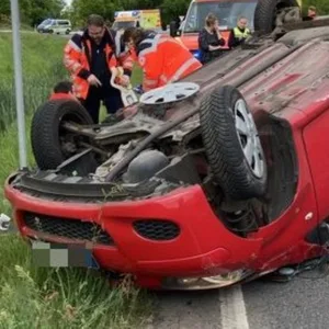 Der Unfallort auf der Kreisstraße 30 bei Fredenbeck (Landkreis Stade).