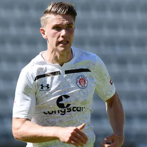 Viktor Gyökeres 2020 im St. Pauli-Trikot