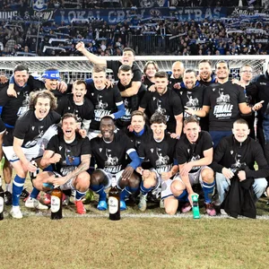 Arminia Bielefeld feiert den Einzug ins DFB-Pokalfinale
