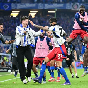 HSV-Ekstase nach dem 3:1 von Davie Selke
