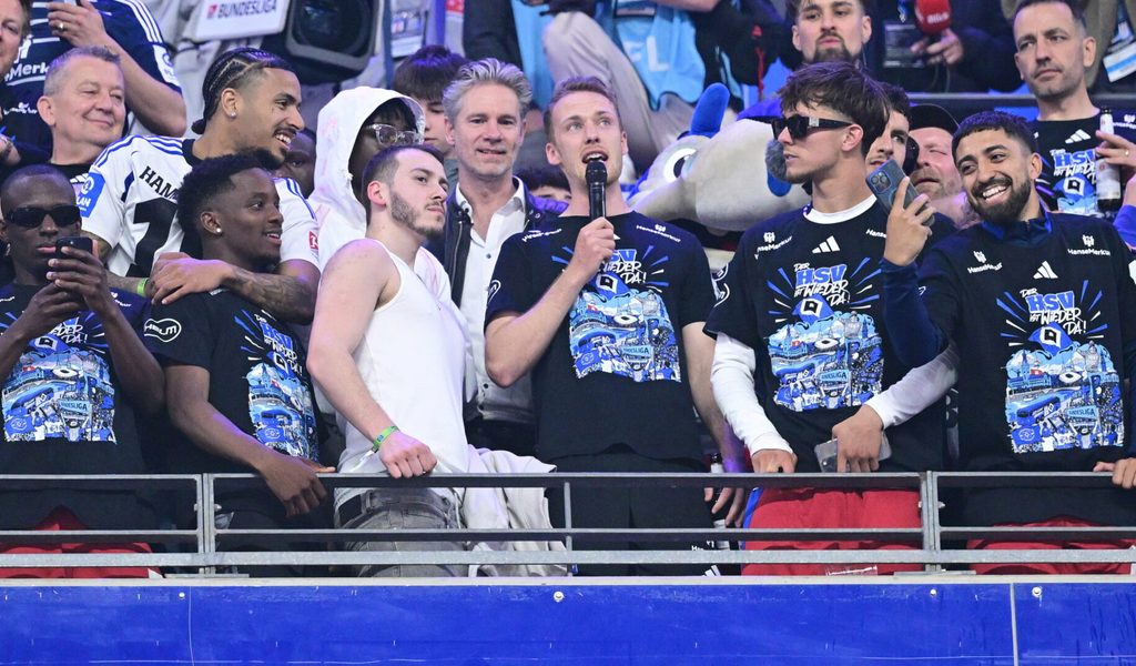 Trotz-Vertrags-bis-2027-Steht-dieser-HSV-Profi-vor-seinem-Abschiedsspiel-